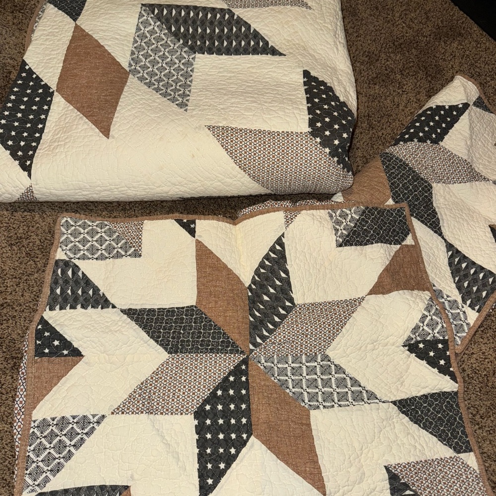 Geometric Patchwork Quilt Set - Black, Gray, Brown, White